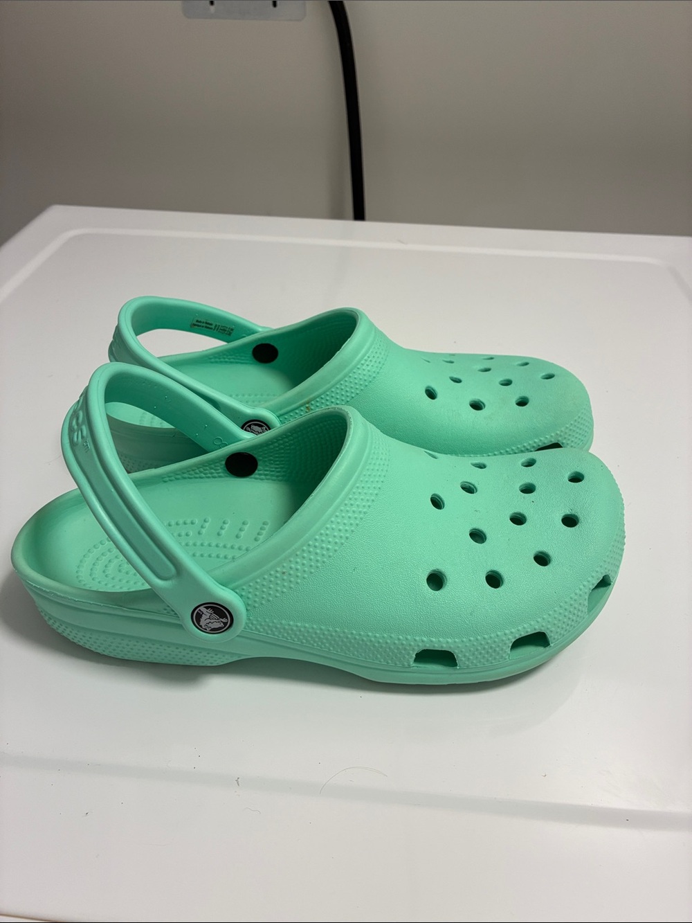 CROCS Classic Clog - Mint Green 8 men 10women